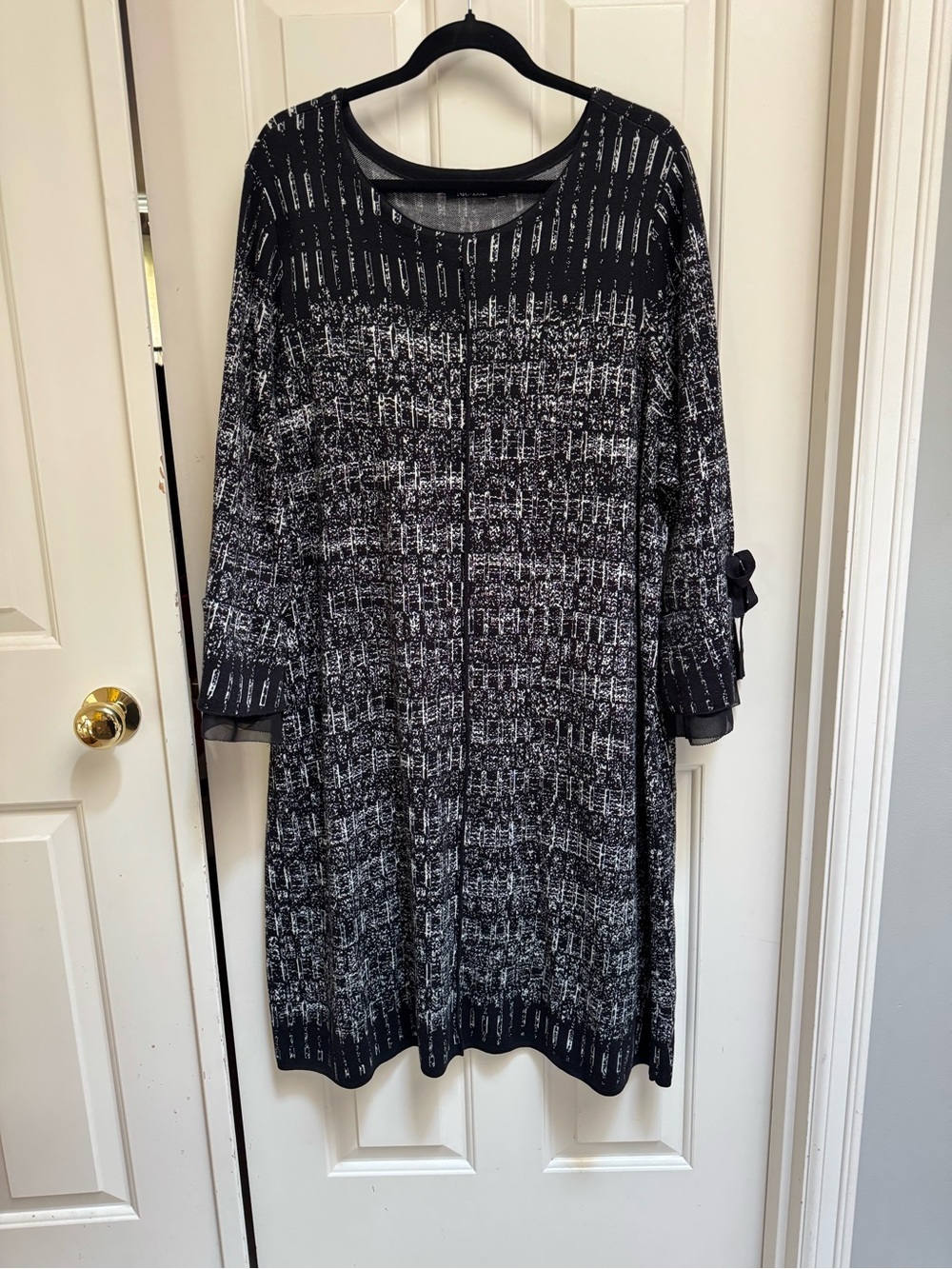 NIC+ZOE Black And Crem Tweed Sweater Midi Dress - Picture 2 of 7